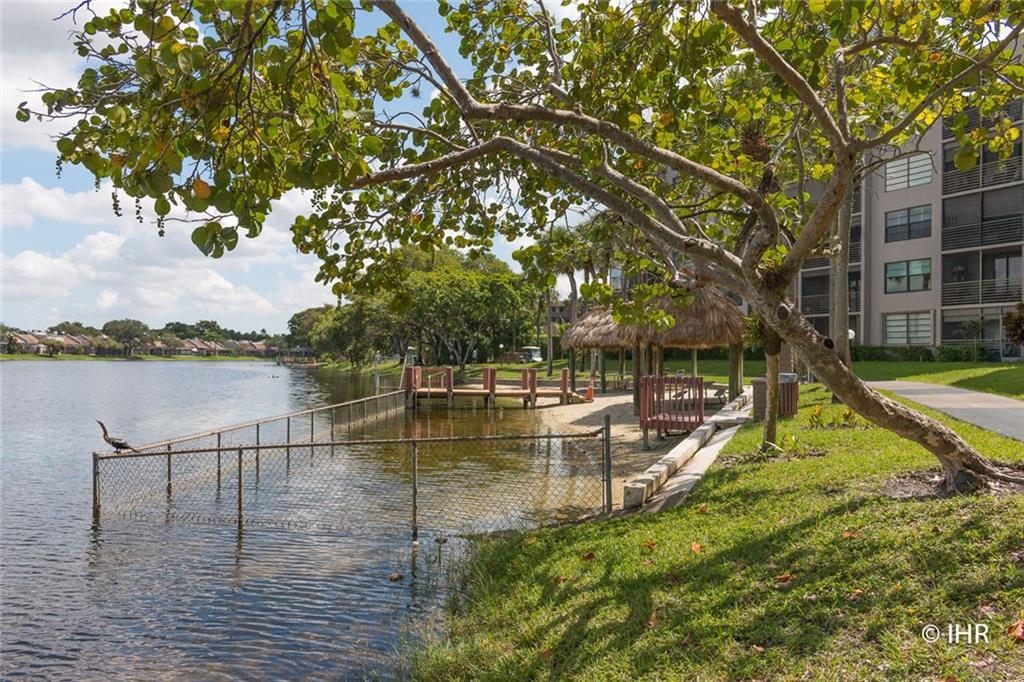 COLONY POINT  3 - Residential