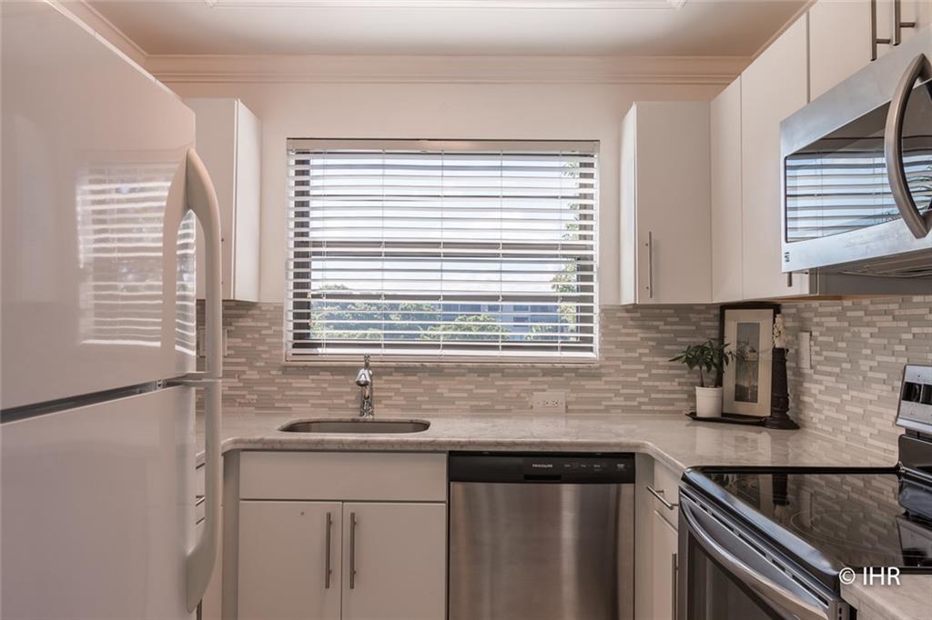 COLONY POINT  3 - Residential