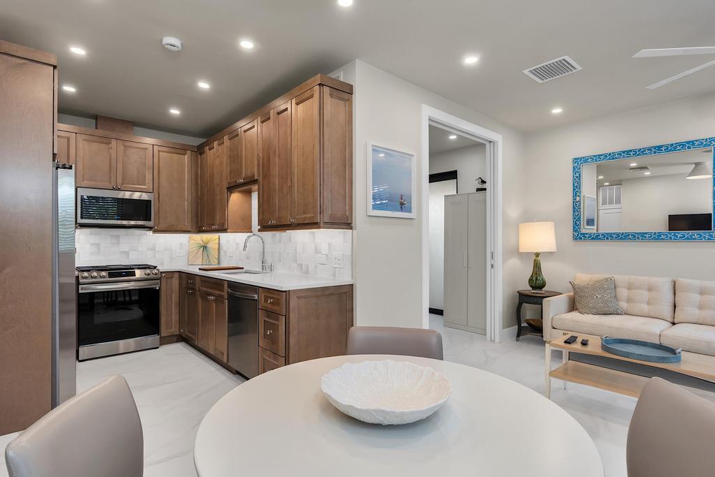 LAKE WORTH TOWN OF - Residential Lease