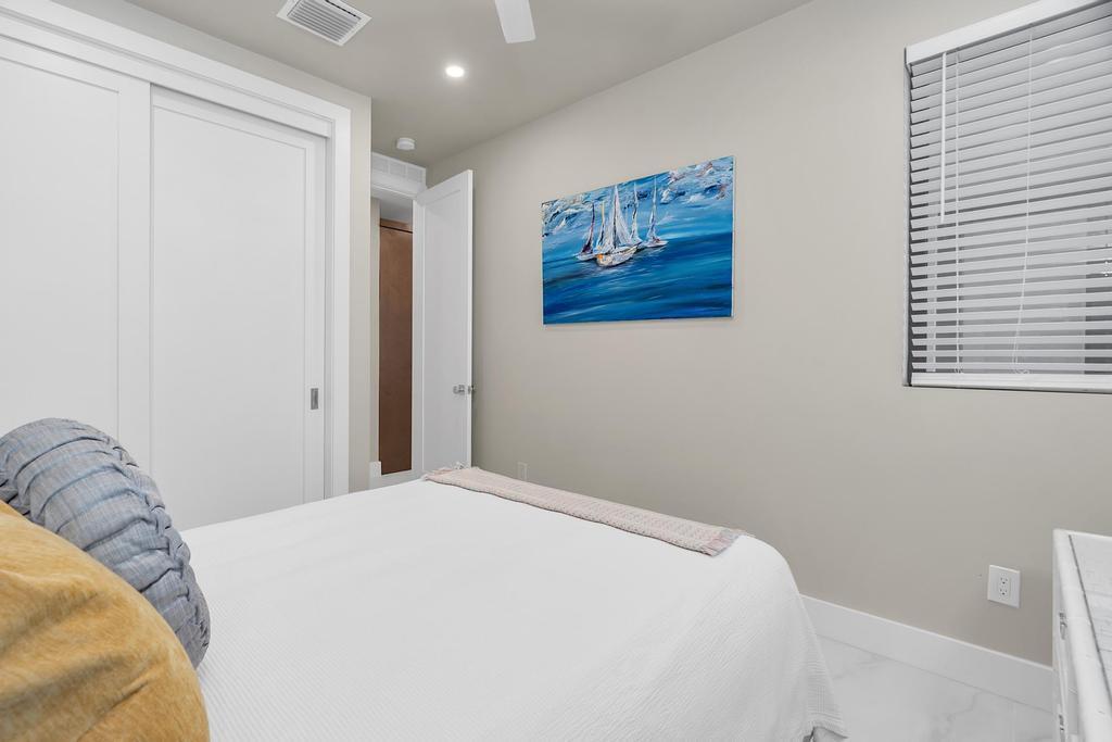 LAKE WORTH TOWN OF - Residential Lease