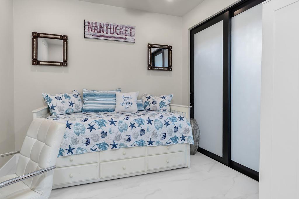 LAKE WORTH TOWN OF - Residential Lease