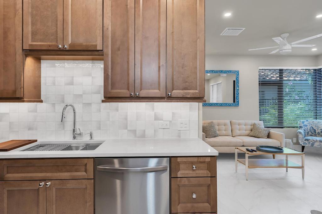 LAKE WORTH TOWN OF - Residential Lease