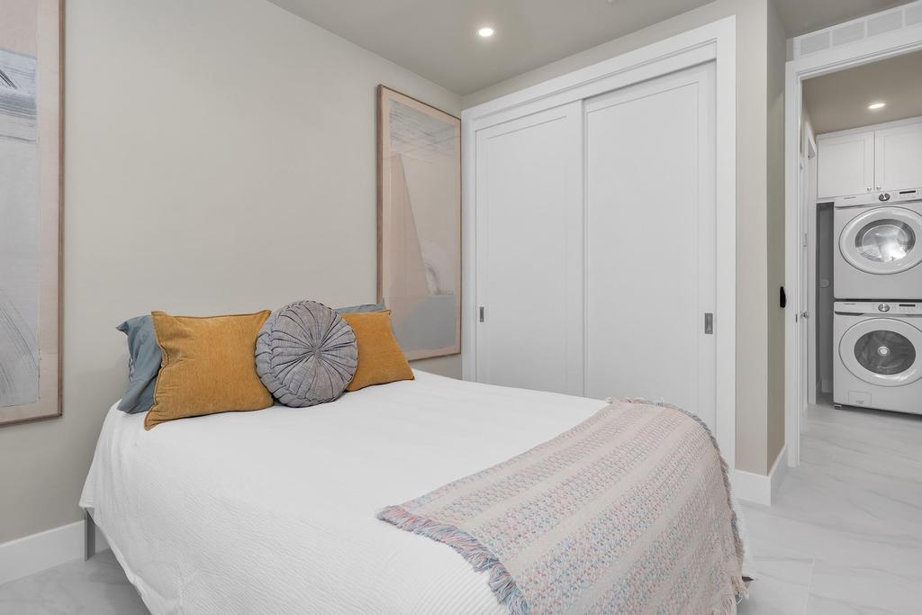 LAKE WORTH TOWN OF - Residential Lease