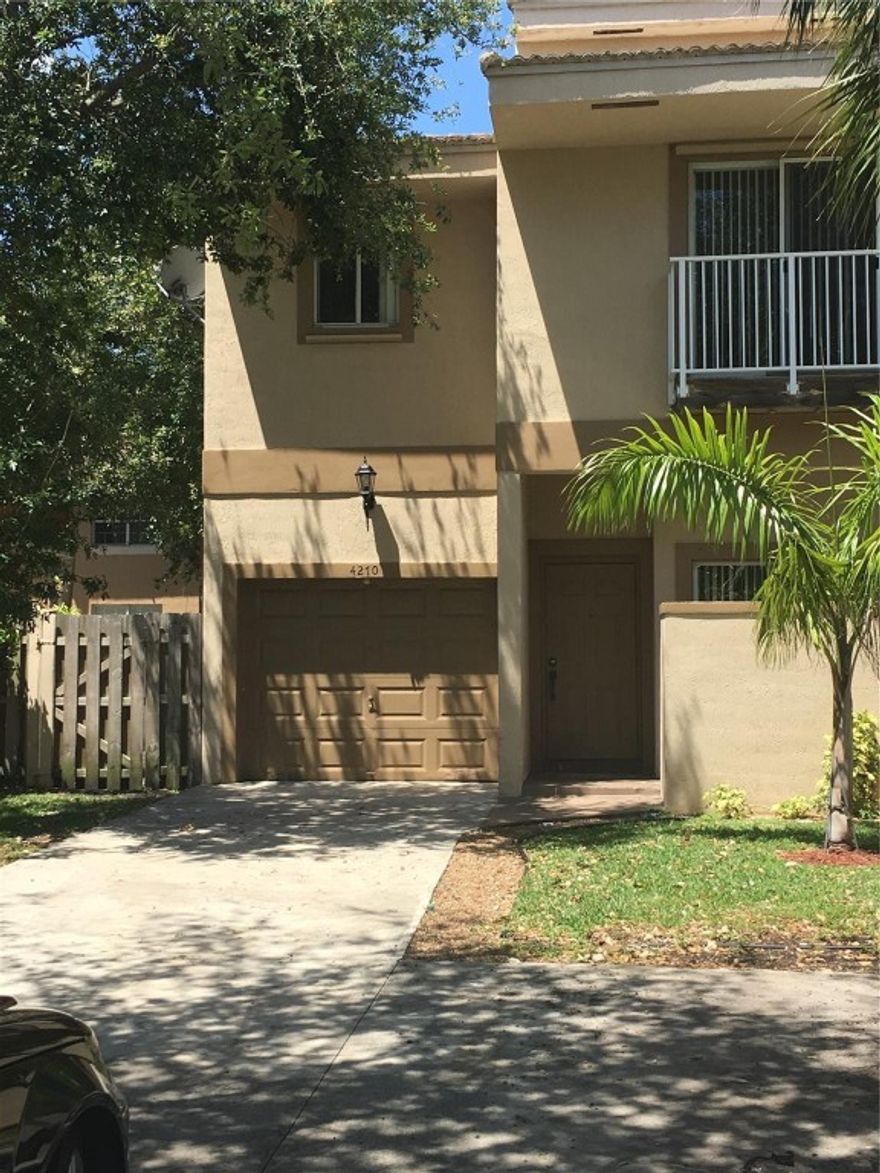 Beautiful 3 bed/2.5 baths 2 story townhome, 1 car garage, great floorplan and size 1650 sq ft under a/c,lots of upgrades, beautiful kitchen with granite counters tops, upgraded appliances, 42' wood cabinets, tiled in all areas, wood floors in bedrooms, knockdown texture in all walls,huge master bedroom with a big walking closet and balcony,master bath with granite dual sinks,, half bath with granite on first floor, plenty of storage,very clean, dont miss this one.