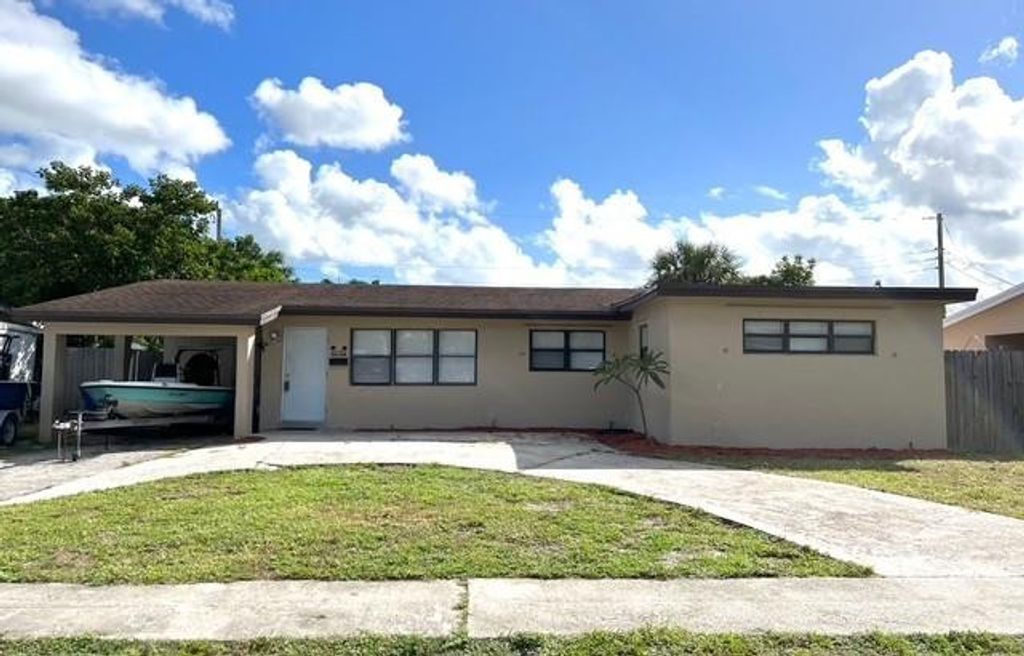 Photo of 2172 SW 37 Terrace, Fort Lauderdale, FL 33312 (MLS # F10554464)