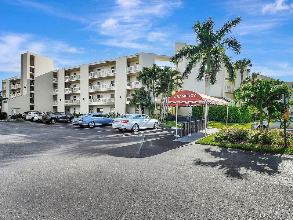Photo of 6768 10TH Avenue N #115, Lake Worth, FL 33467 (MLS # B26078094)