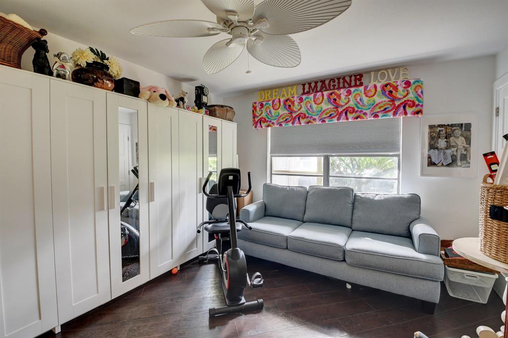 STRATFORD AT HUNTERS RUN CONDO - Residential