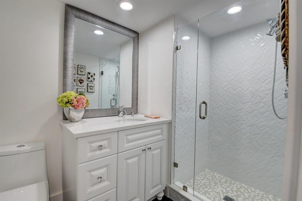 STRATFORD AT HUNTERS RUN CONDO - Residential