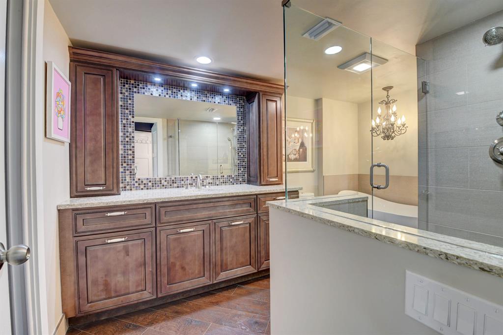 STRATFORD AT HUNTERS RUN CONDO - Residential