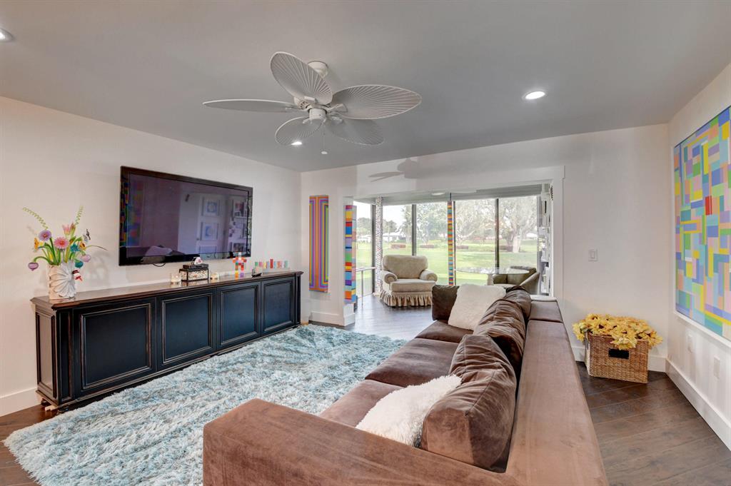 STRATFORD AT HUNTERS RUN CONDO - Residential