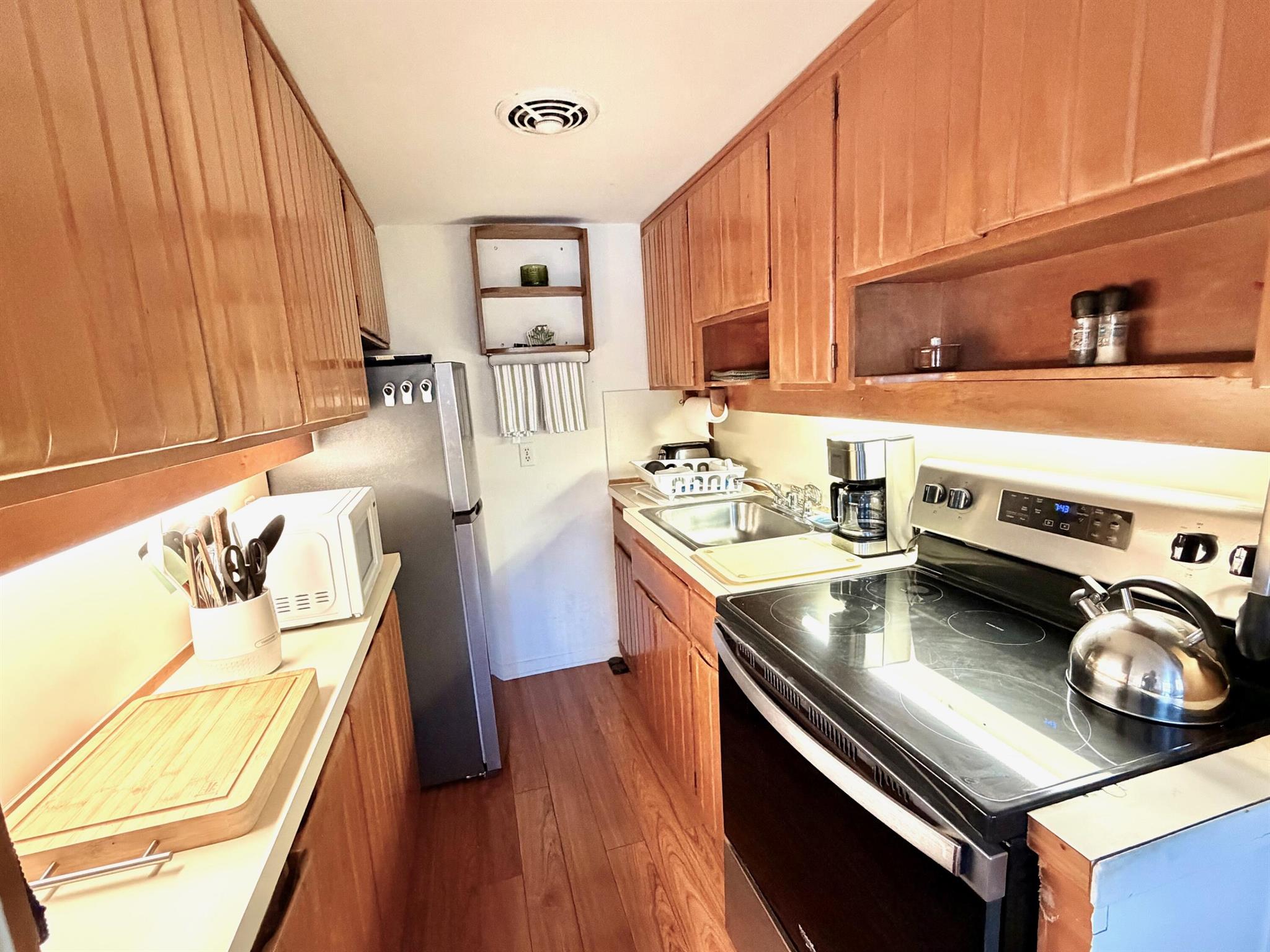 SOUTH PALM RESIDENCE INC - Residential Lease