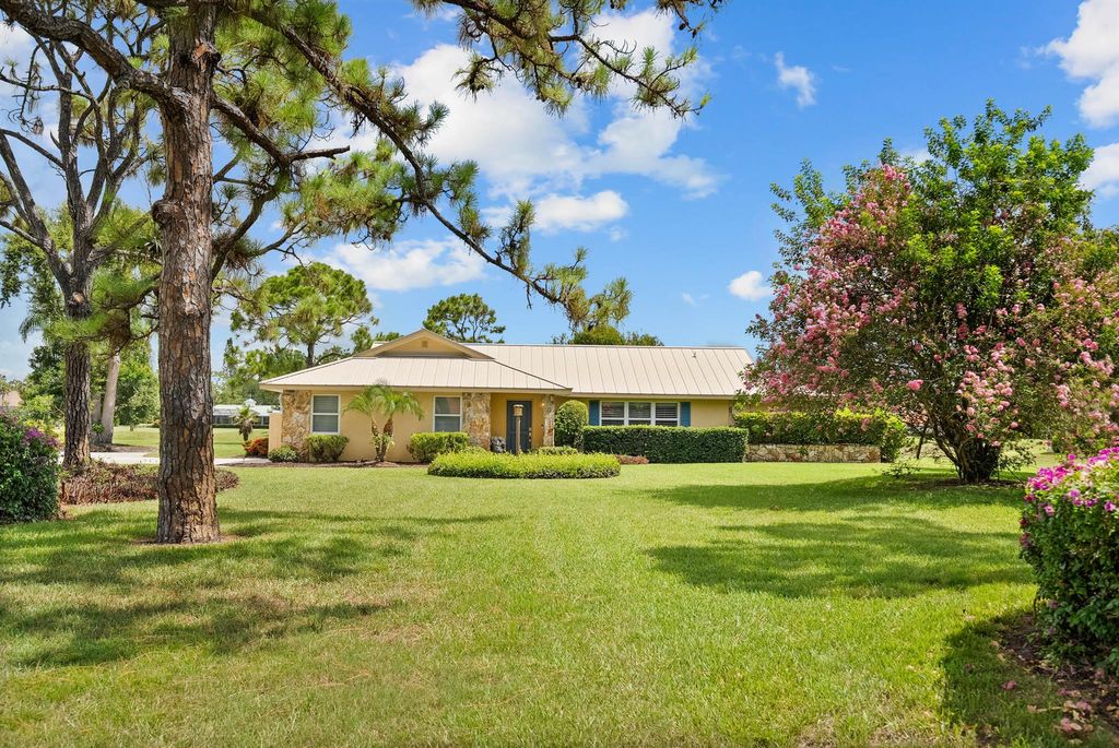 Photo of 4575 SW Bimini Circle S, Palm City, FL 34990 (MLS # R11095262)