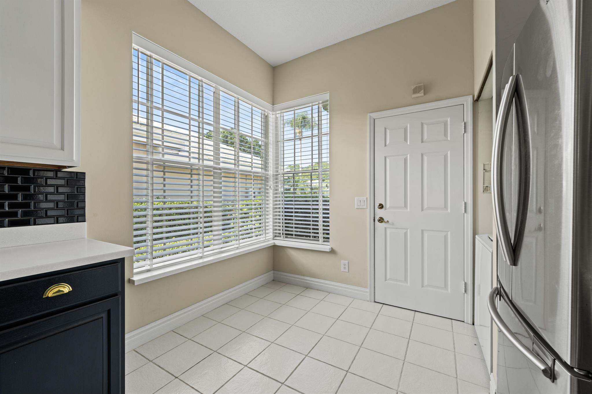 407 SW Fairway Landing