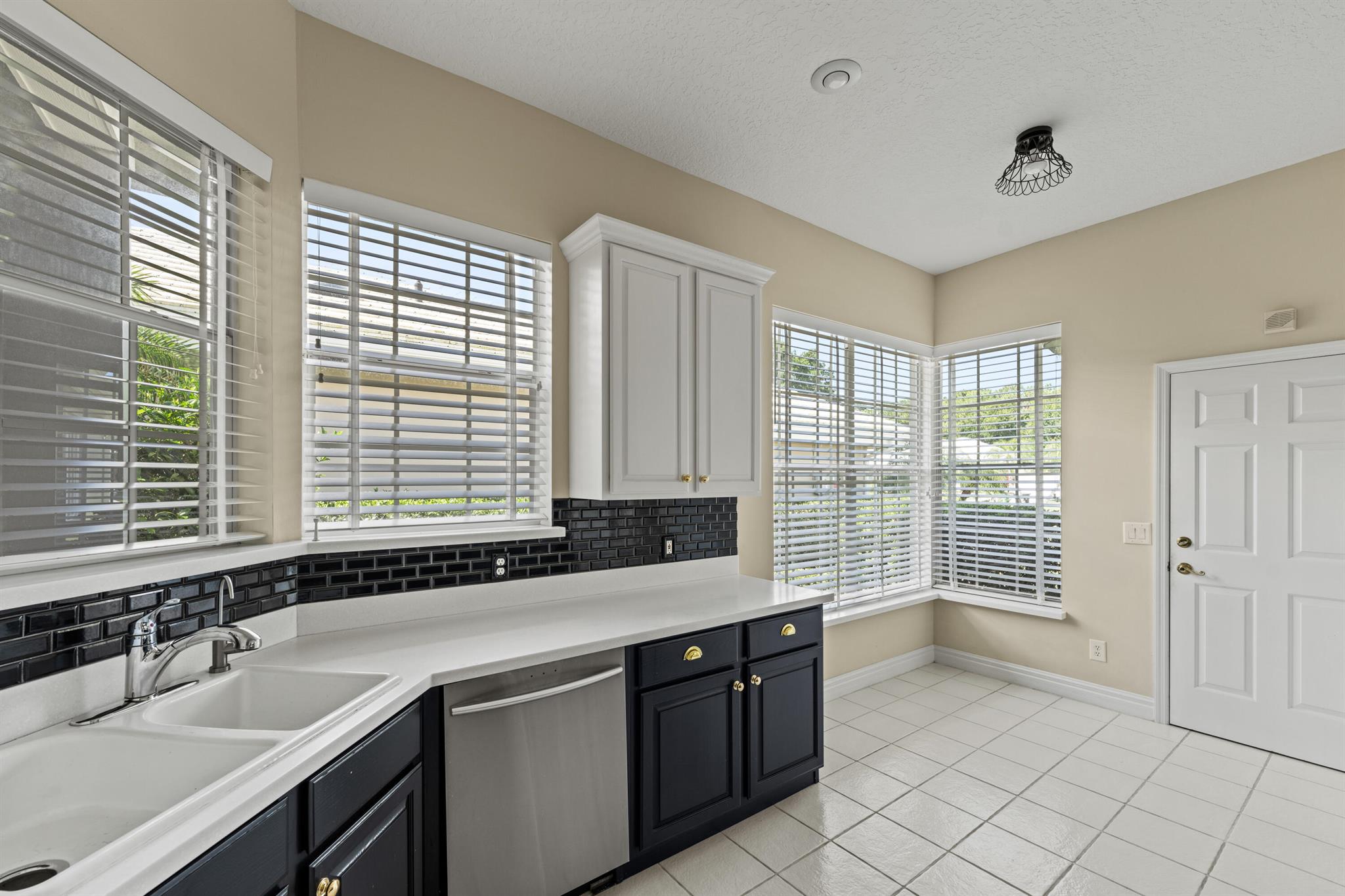 407 SW Fairway Landing