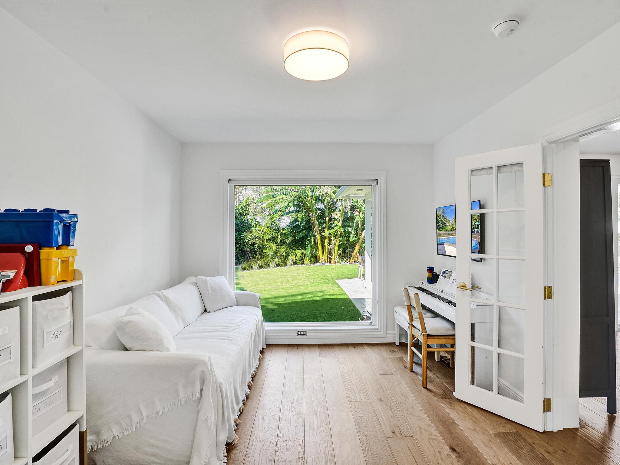 S/D OF 8-46-43 - Residential