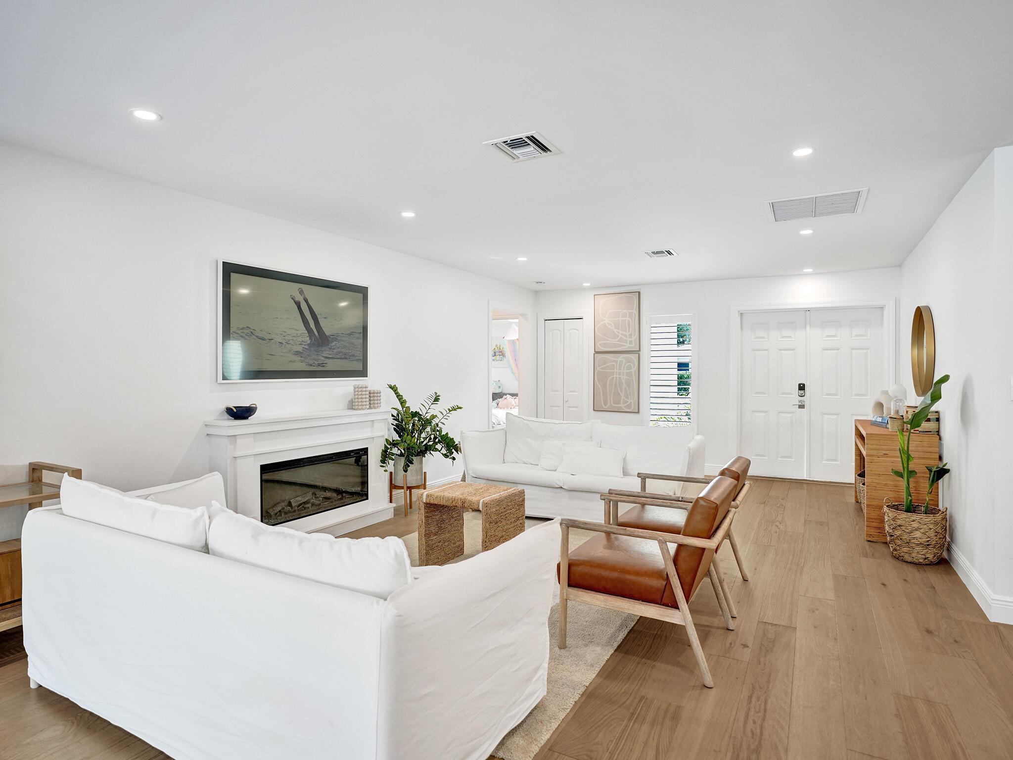 S/D OF 8-46-43 - Residential