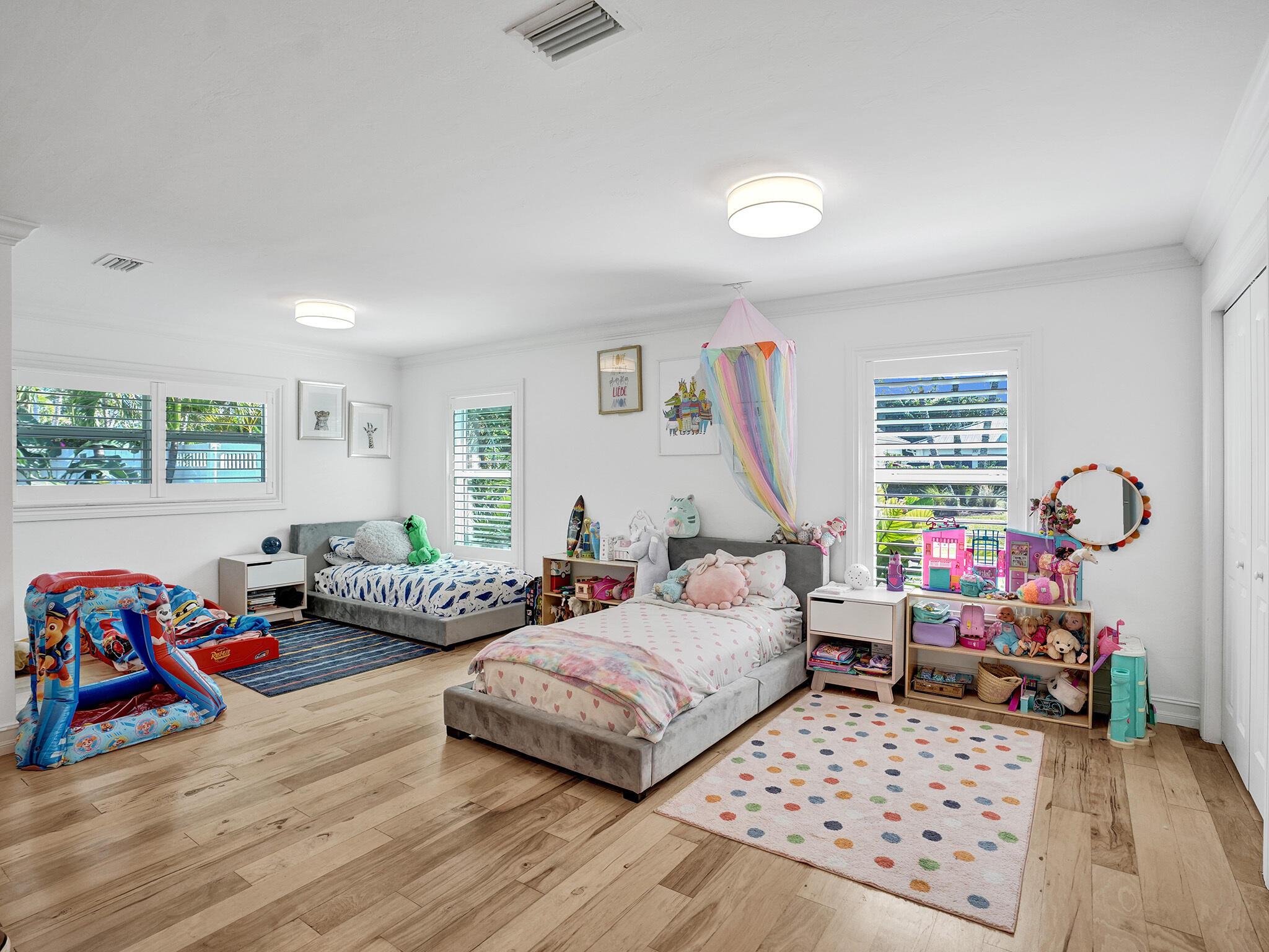 S/D OF 8-46-43 - Residential