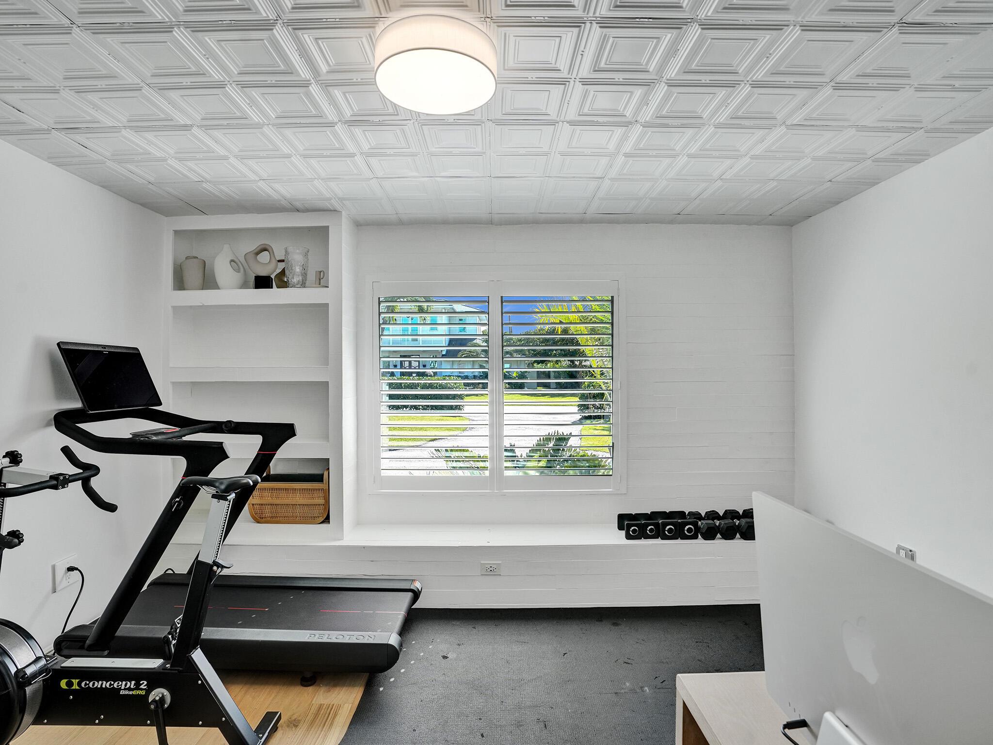 S/D OF 8-46-43 - Residential