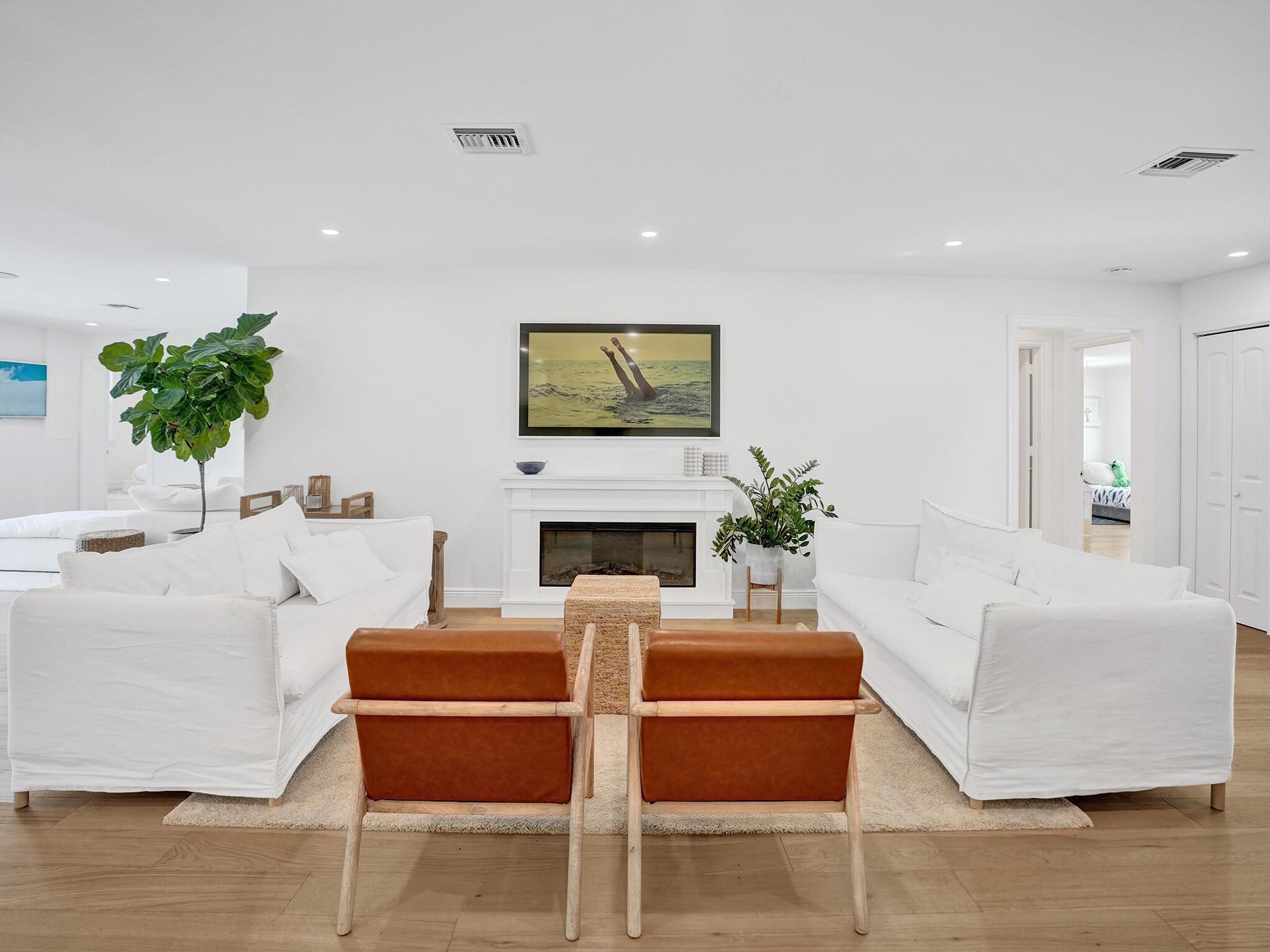 S/D OF 8-46-43 - Residential