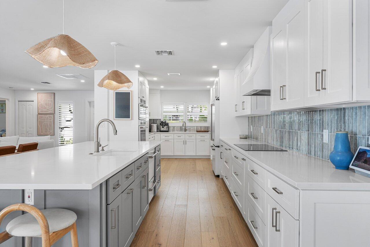 S/D OF 8-46-43 - Residential