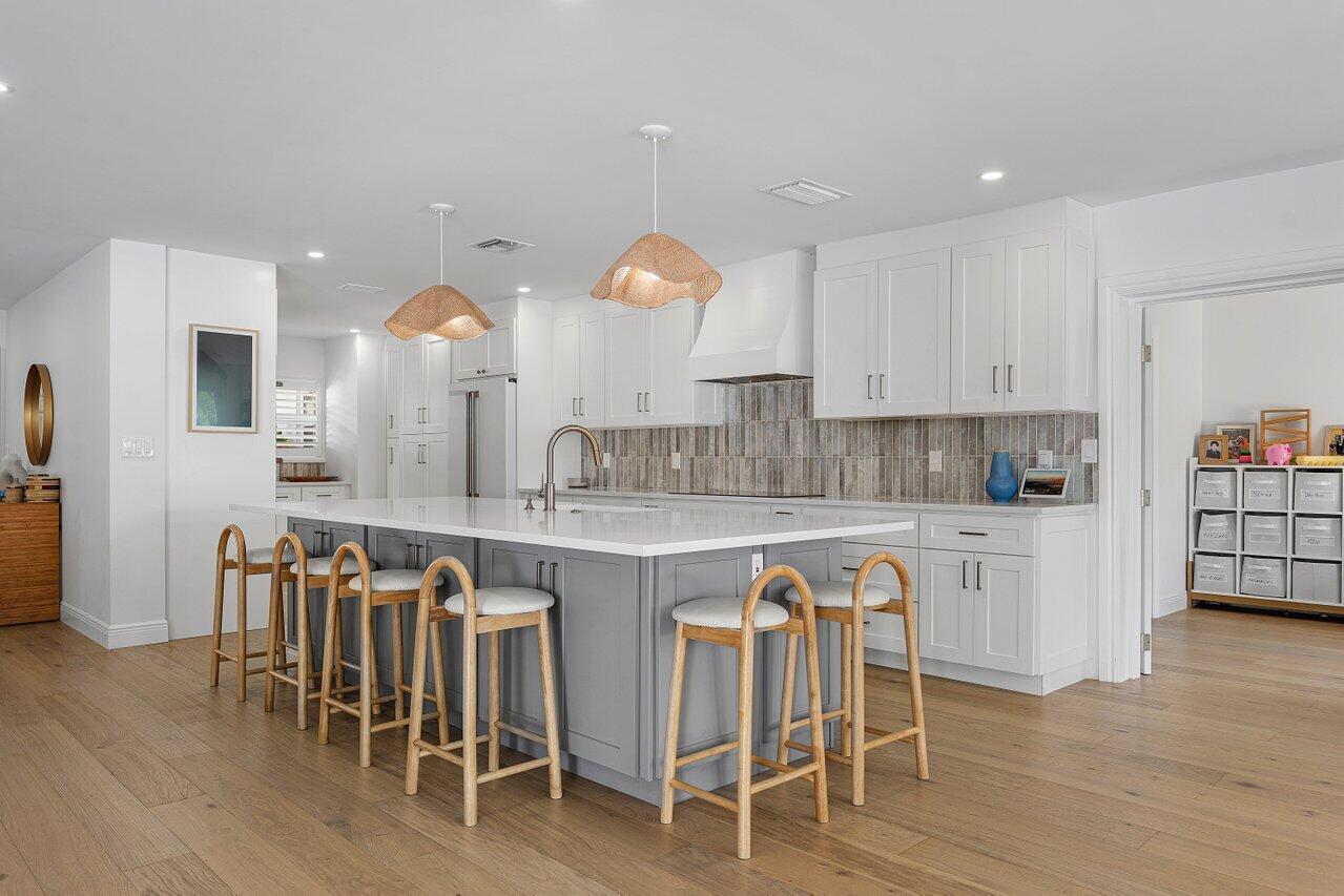 S/D OF 8-46-43 - Residential