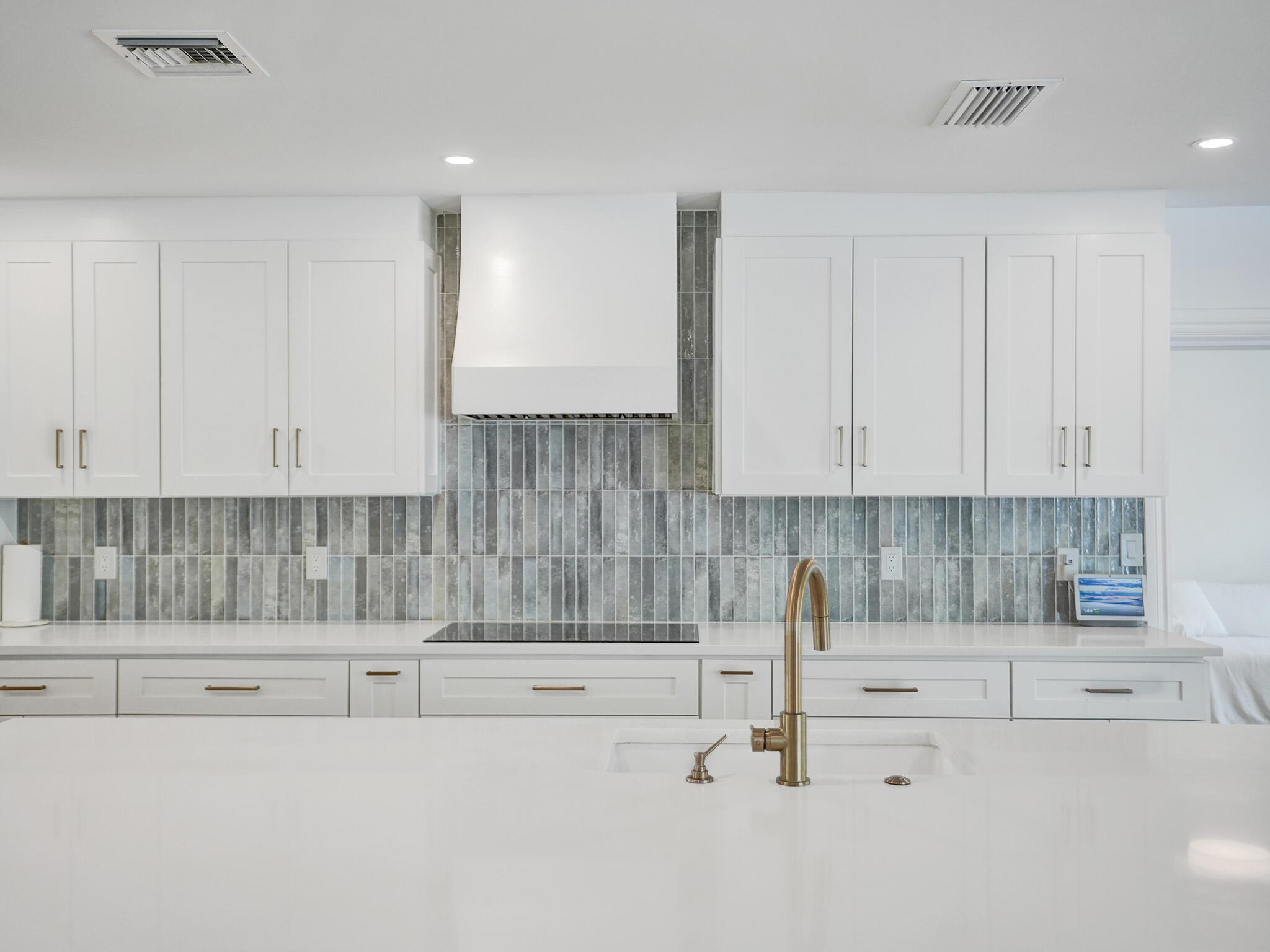 S/D OF 8-46-43 - Residential