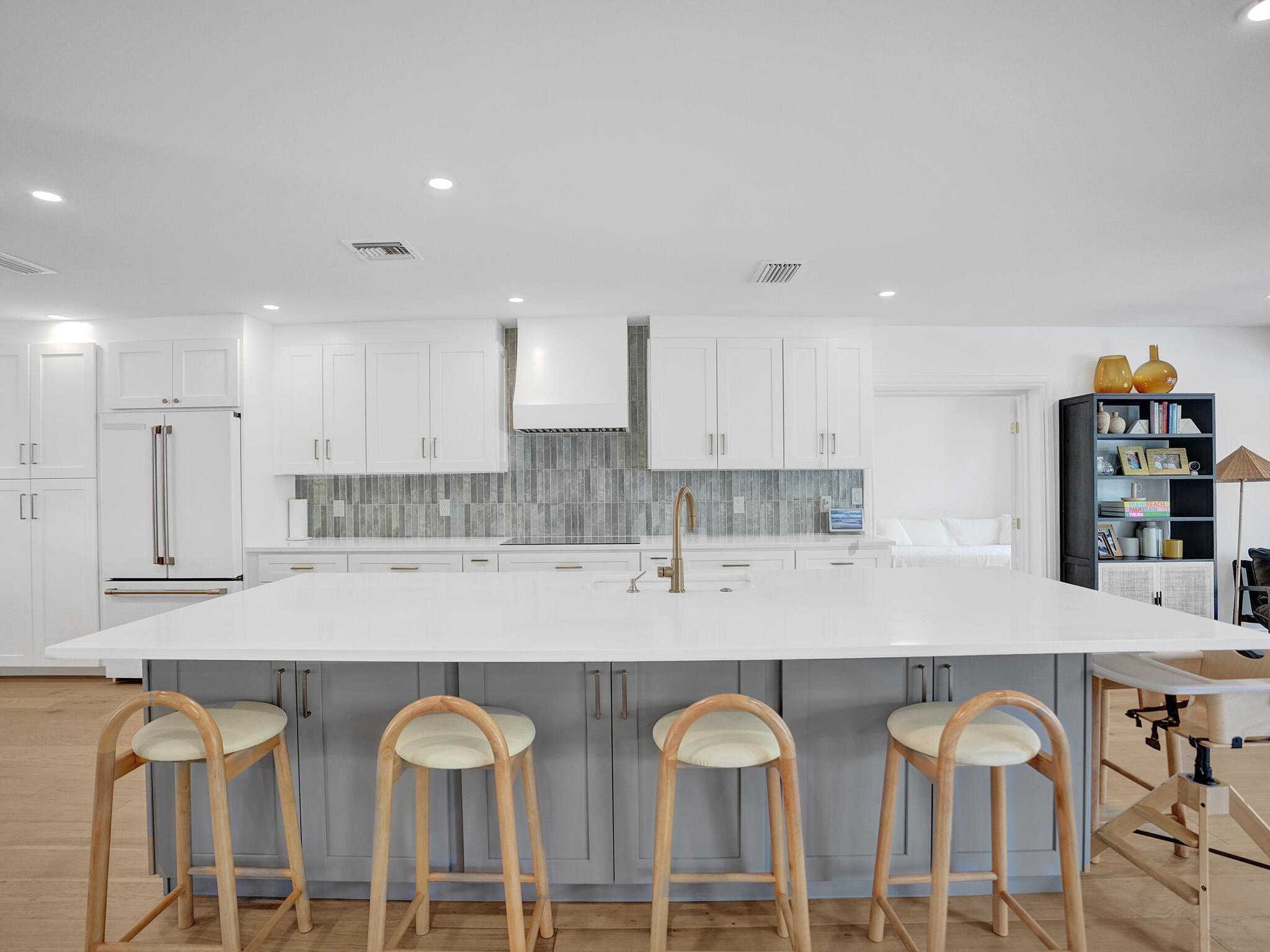 S/D OF 8-46-43 - Residential