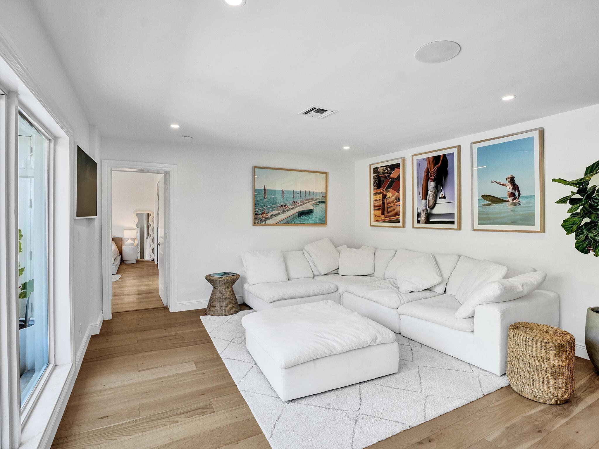 S/D OF 8-46-43 - Residential