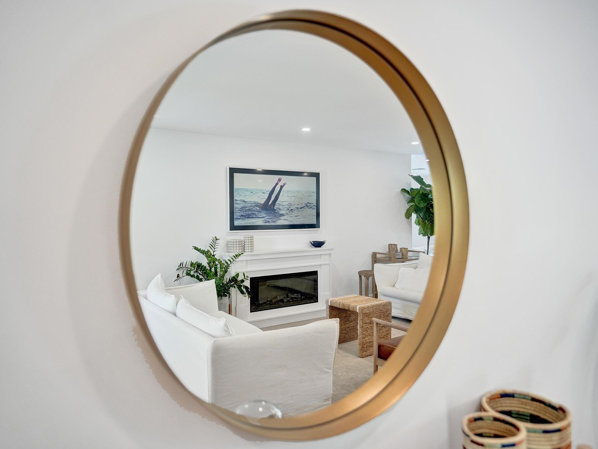 S/D OF 8-46-43 - Residential