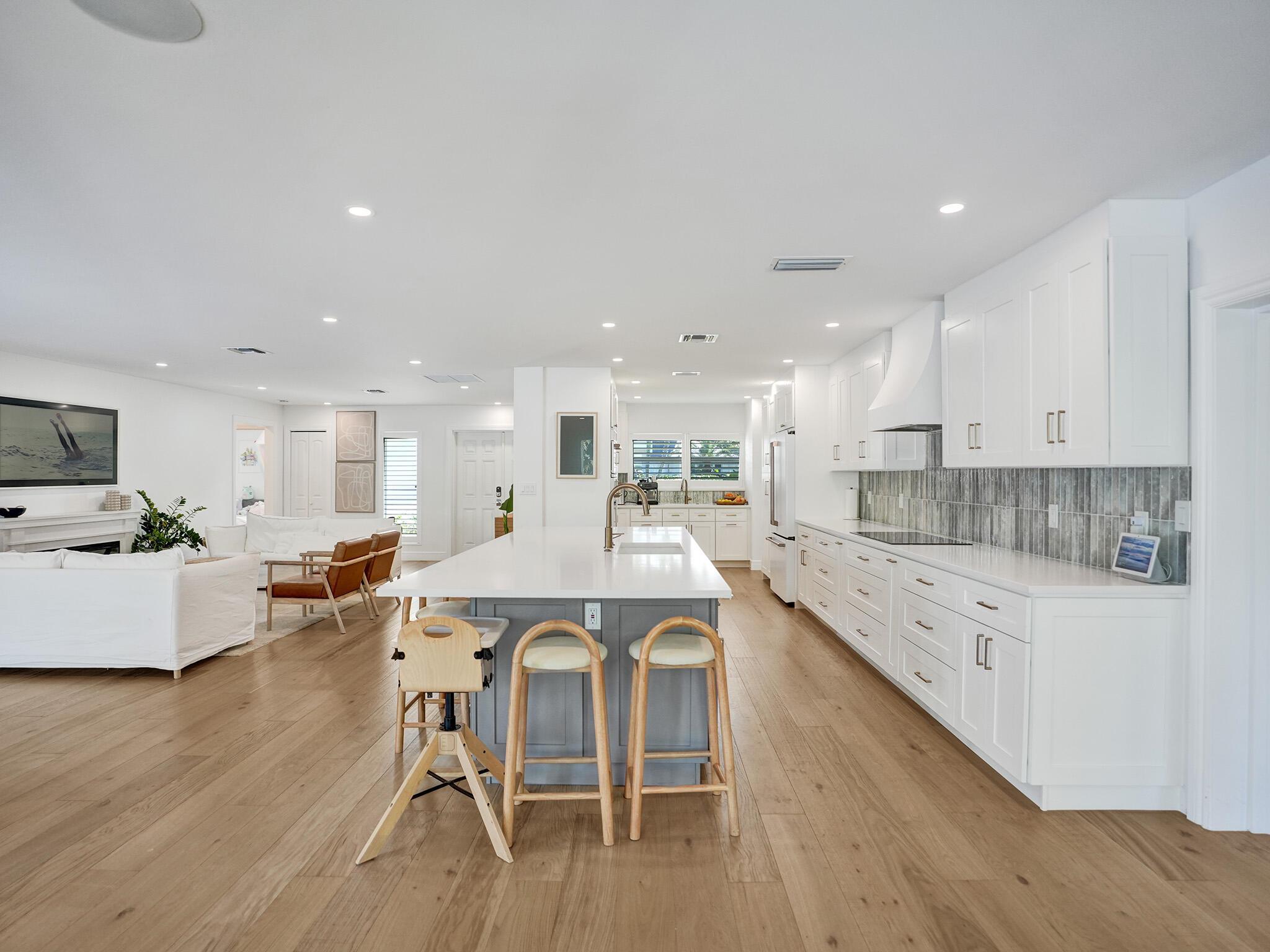 S/D OF 8-46-43 - Residential