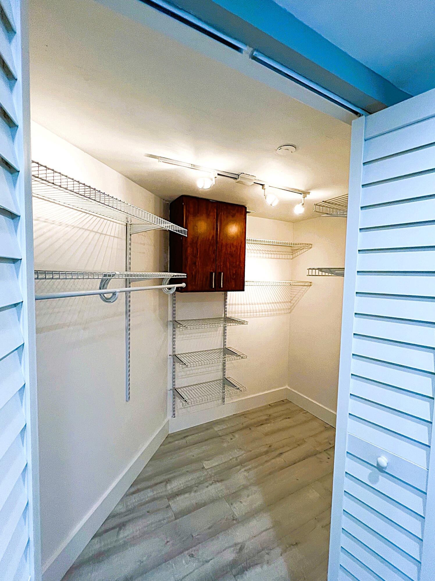 ANDROS VILLAGE D CONDO - Residential