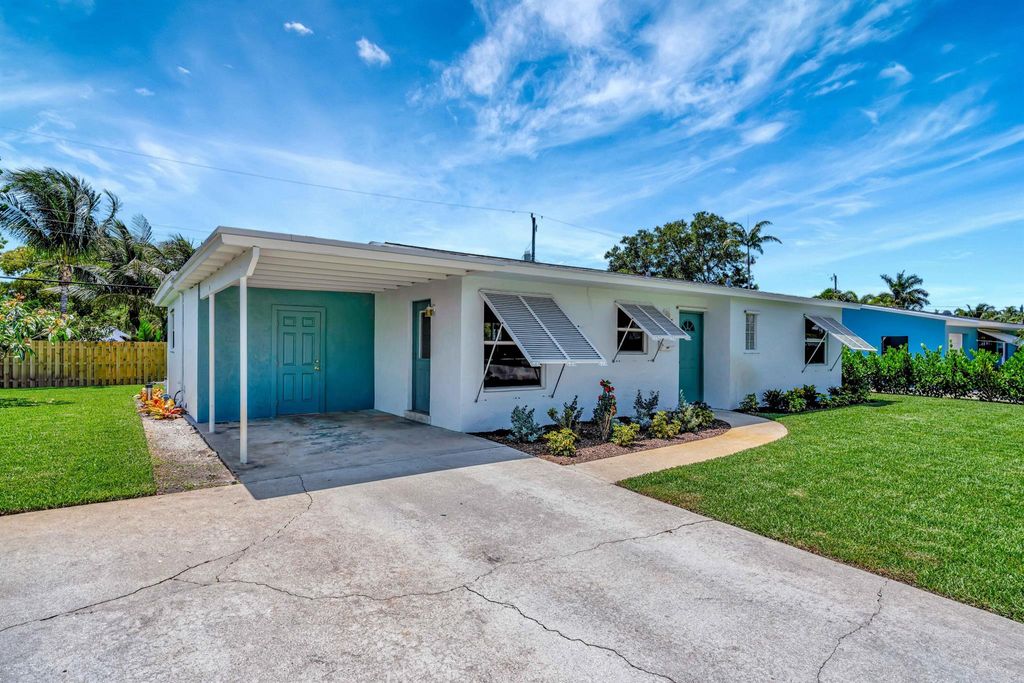 Photo of 713 Gumtree Road, North Palm Beach, FL 33408 (MLS # R11094770)