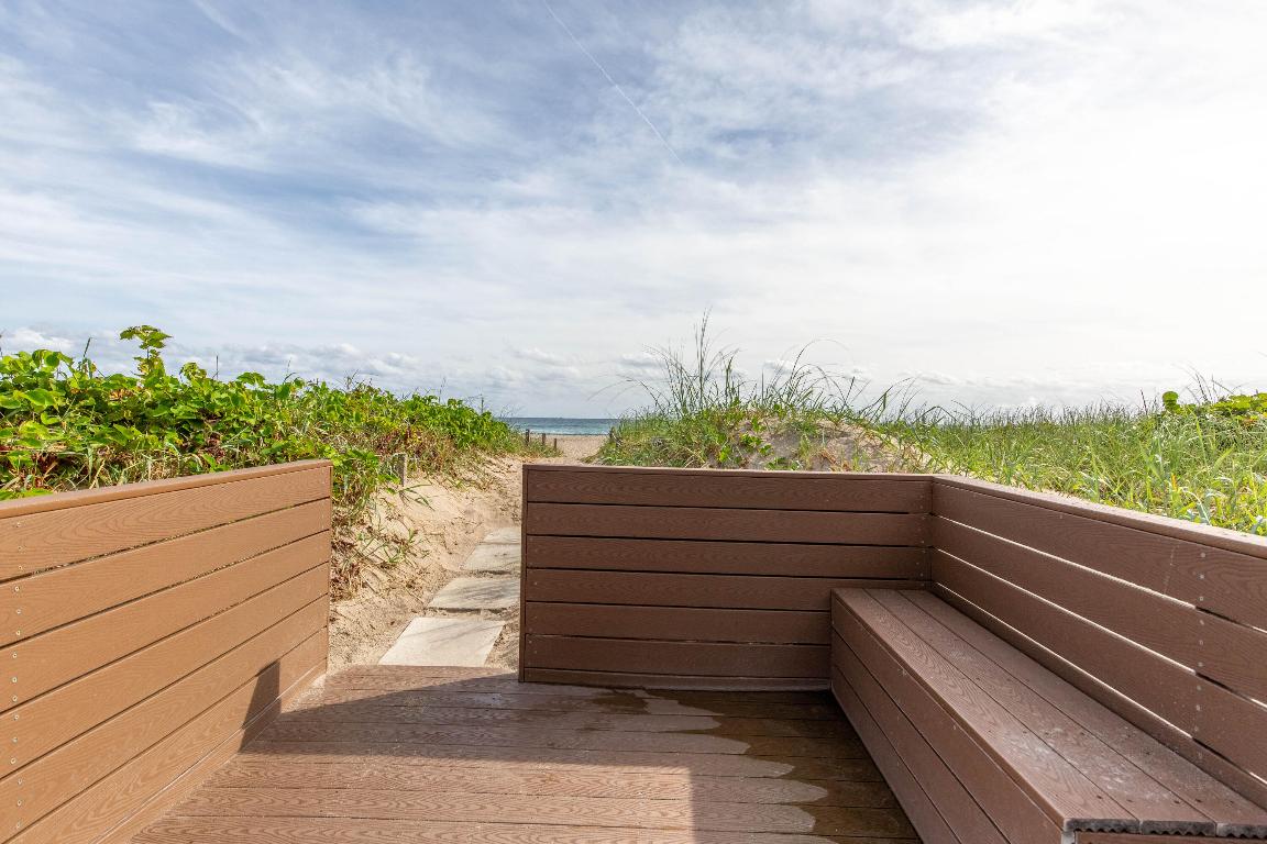 PALM BEACH WHITEHOUSE - Residential