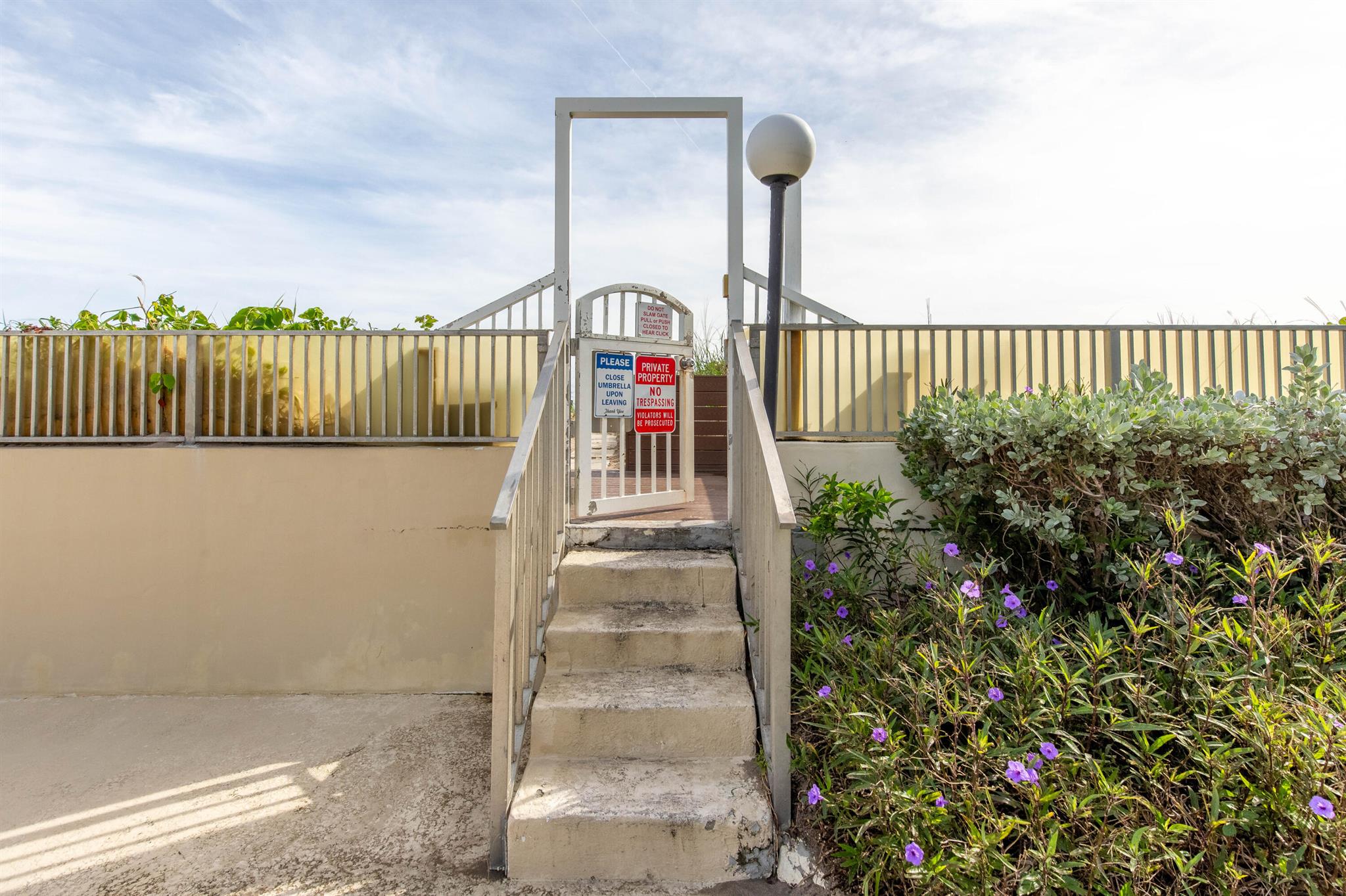 PALM BEACH WHITEHOUSE - Residential