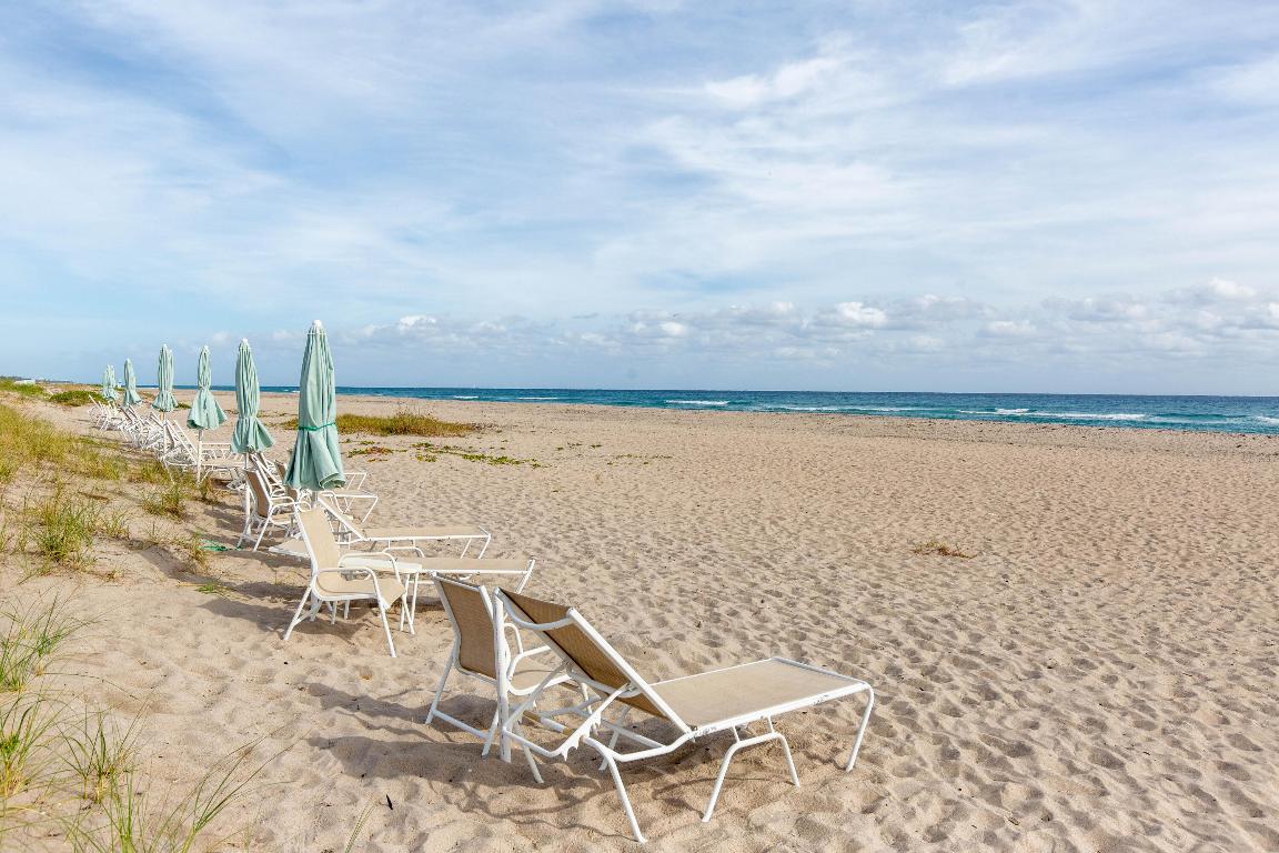 PALM BEACH WHITEHOUSE - Residential