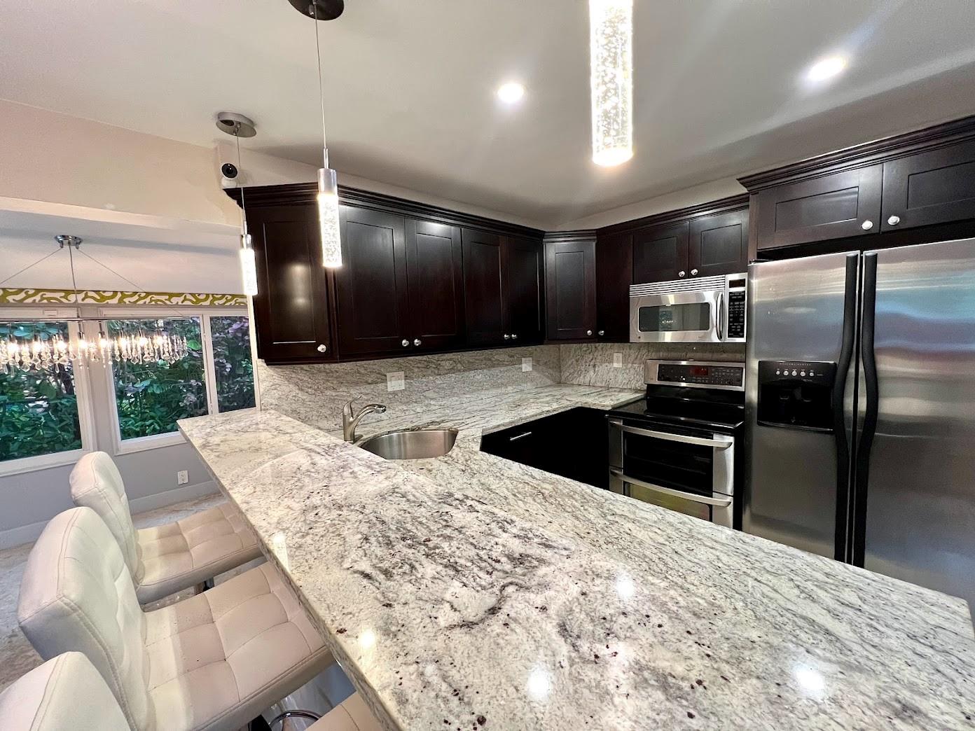 Tropical Manors 33-31 B - Residential