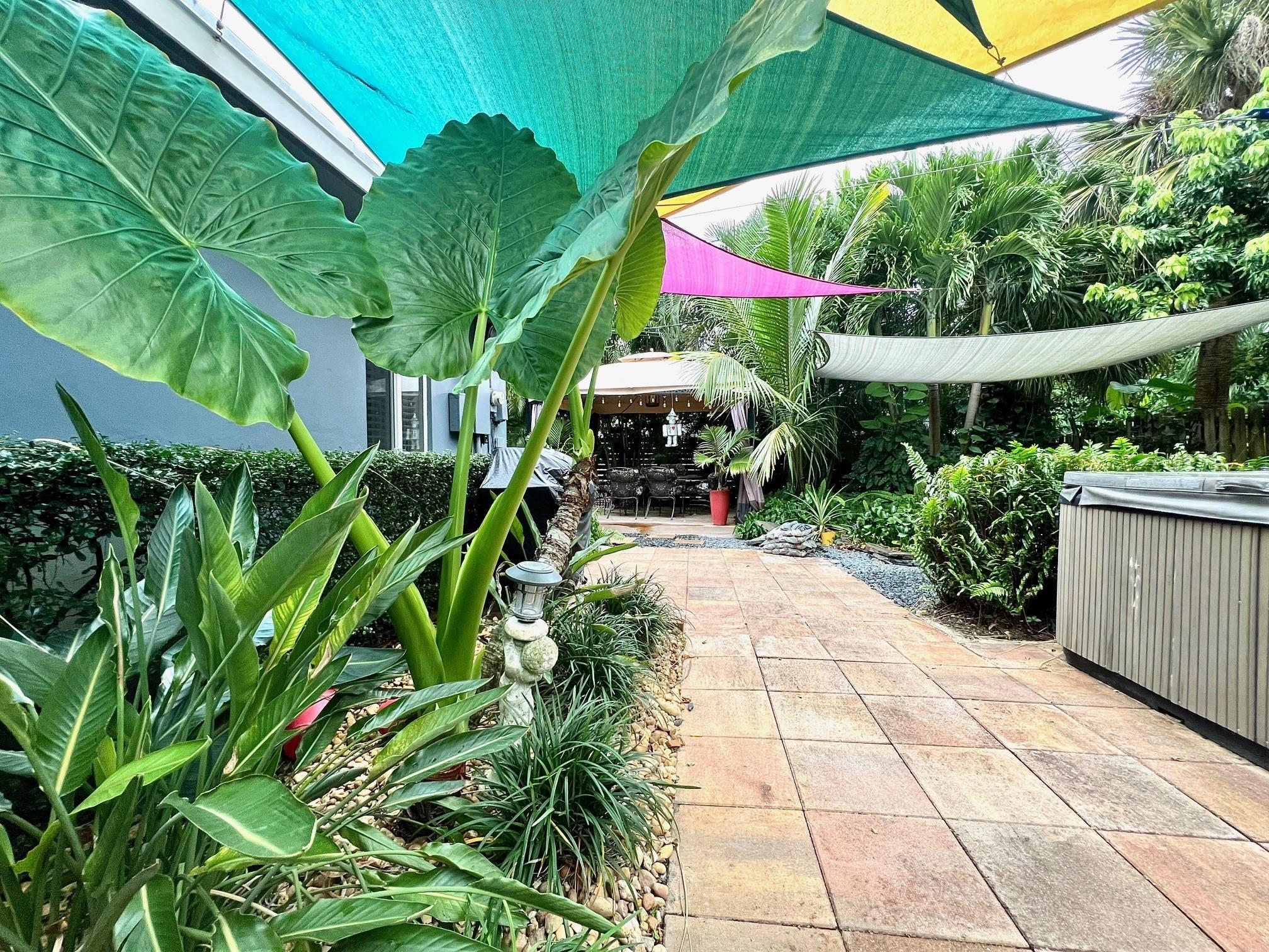 Tropical Manors 33-31 B - Residential