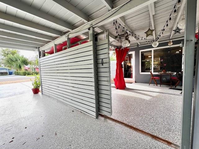Tropical Manors 33-31 B - Residential