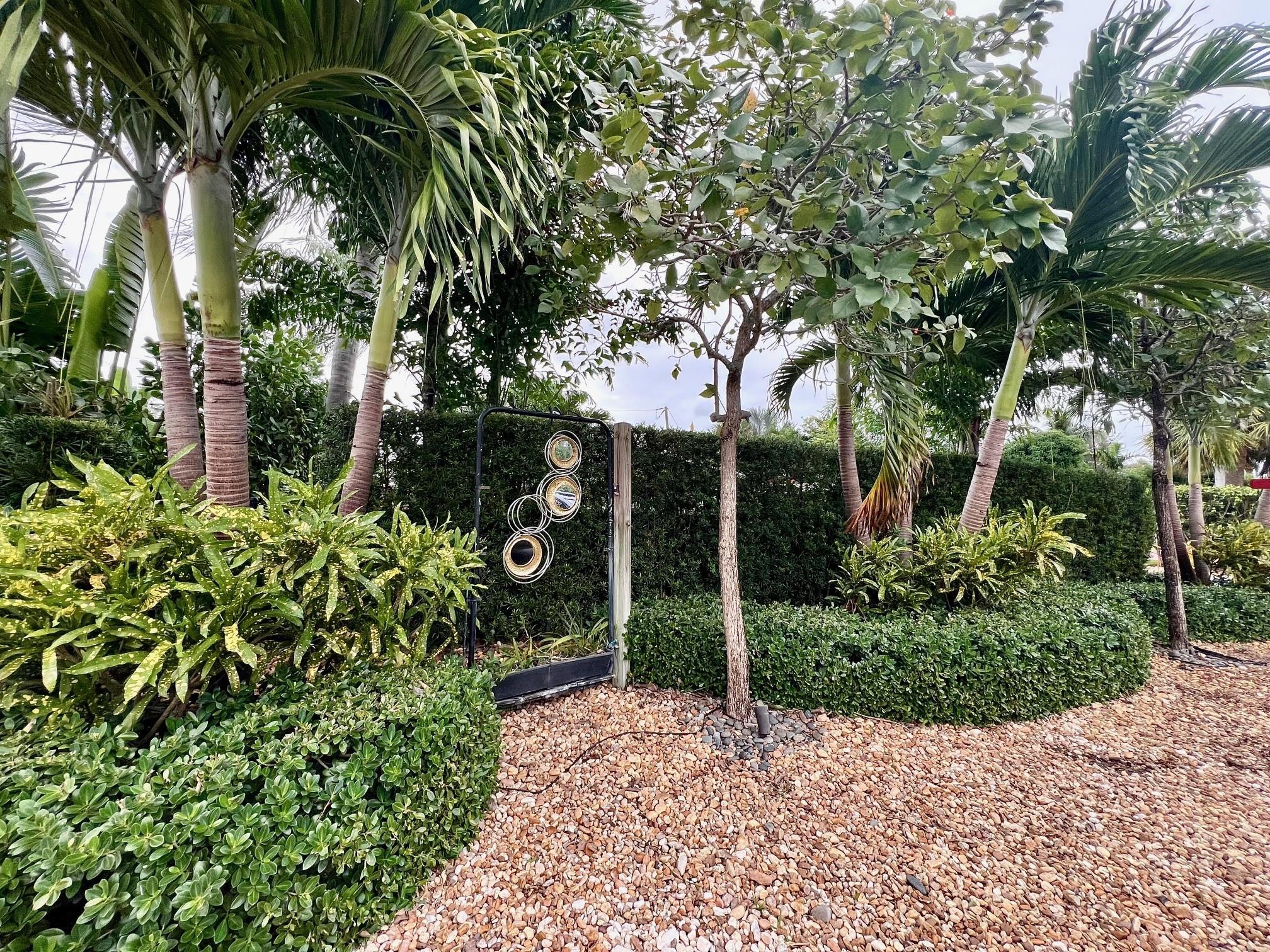 Tropical Manors 33-31 B - Residential