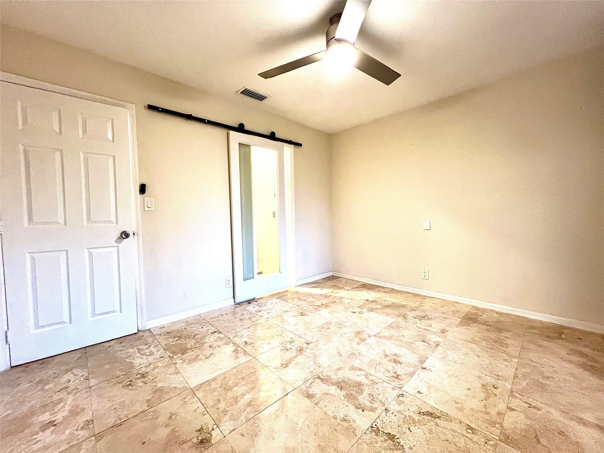 Tropical Manors 33-31 B - Residential