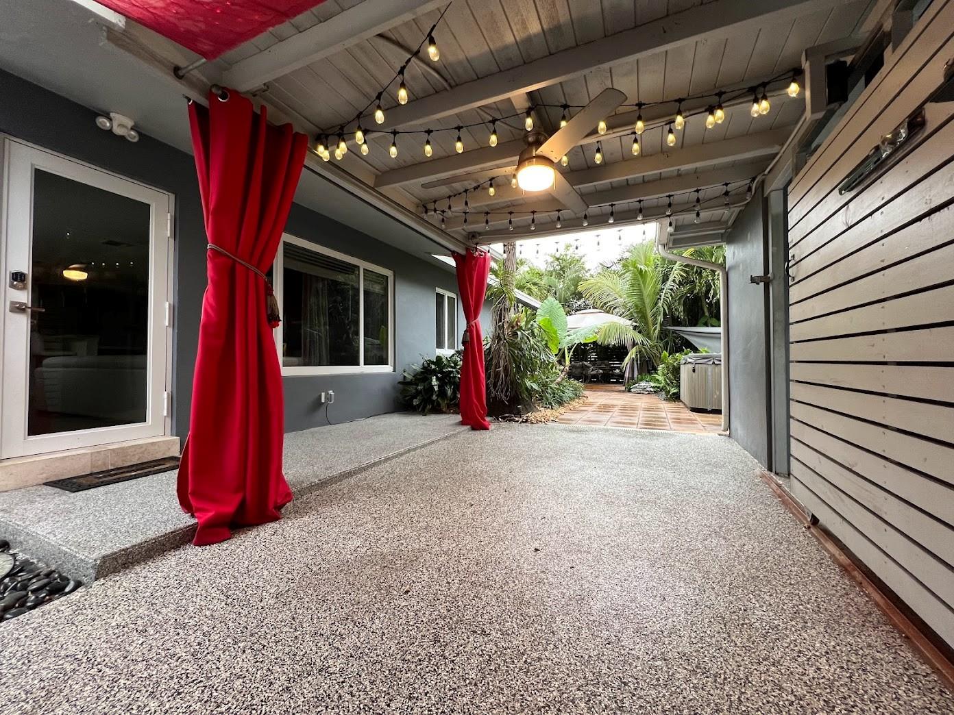 Tropical Manors 33-31 B - Residential