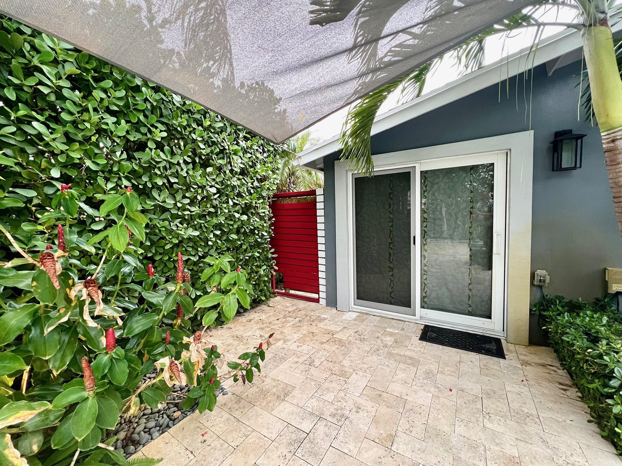 Tropical Manors 33-31 B - Residential