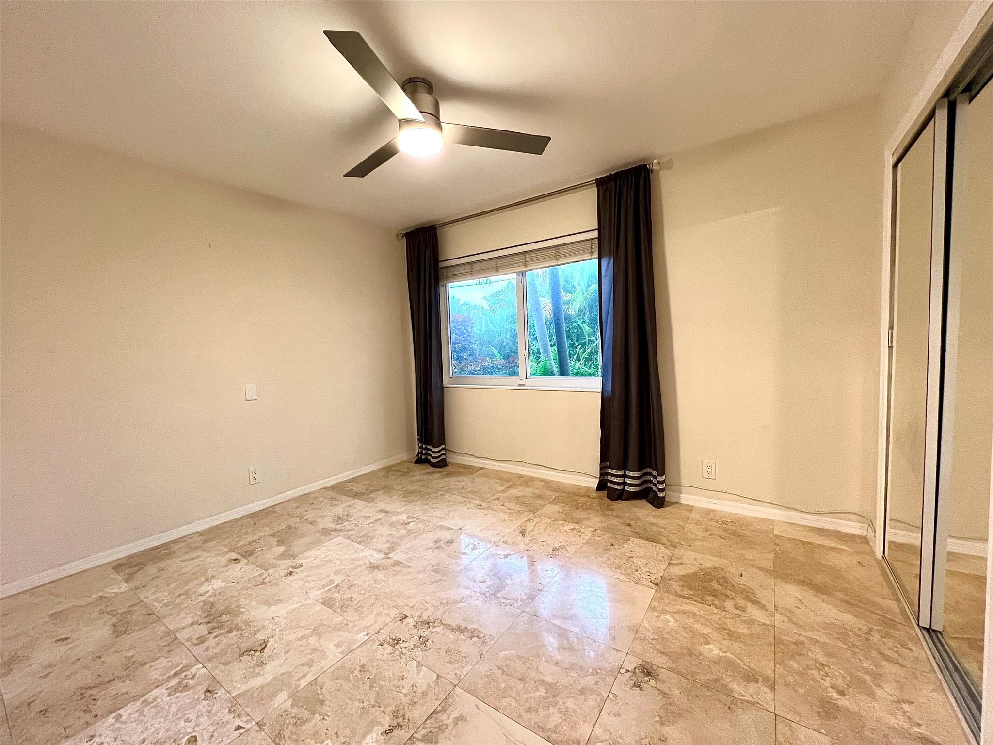 Tropical Manors 33-31 B - Residential