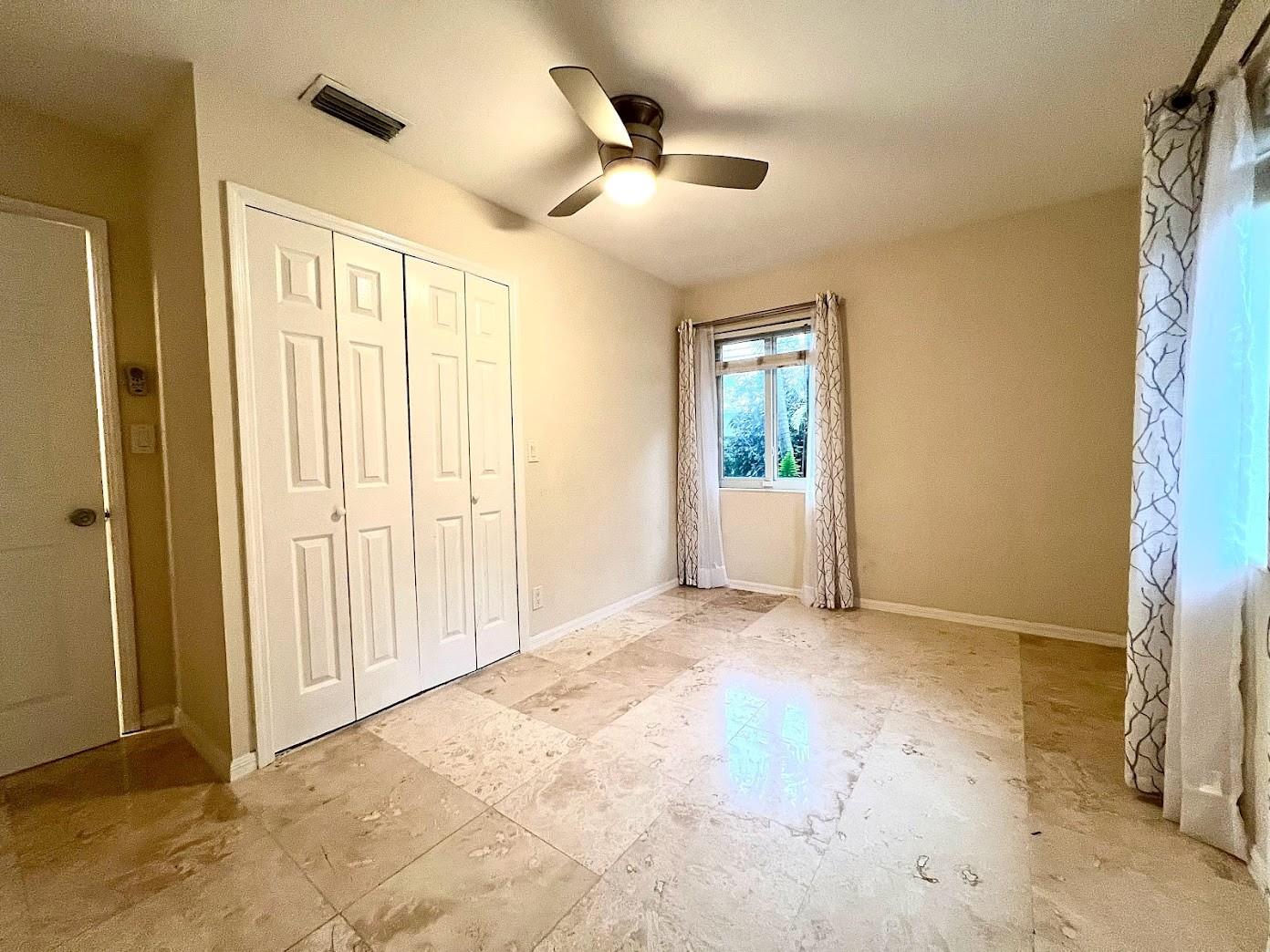 Tropical Manors 33-31 B - Residential