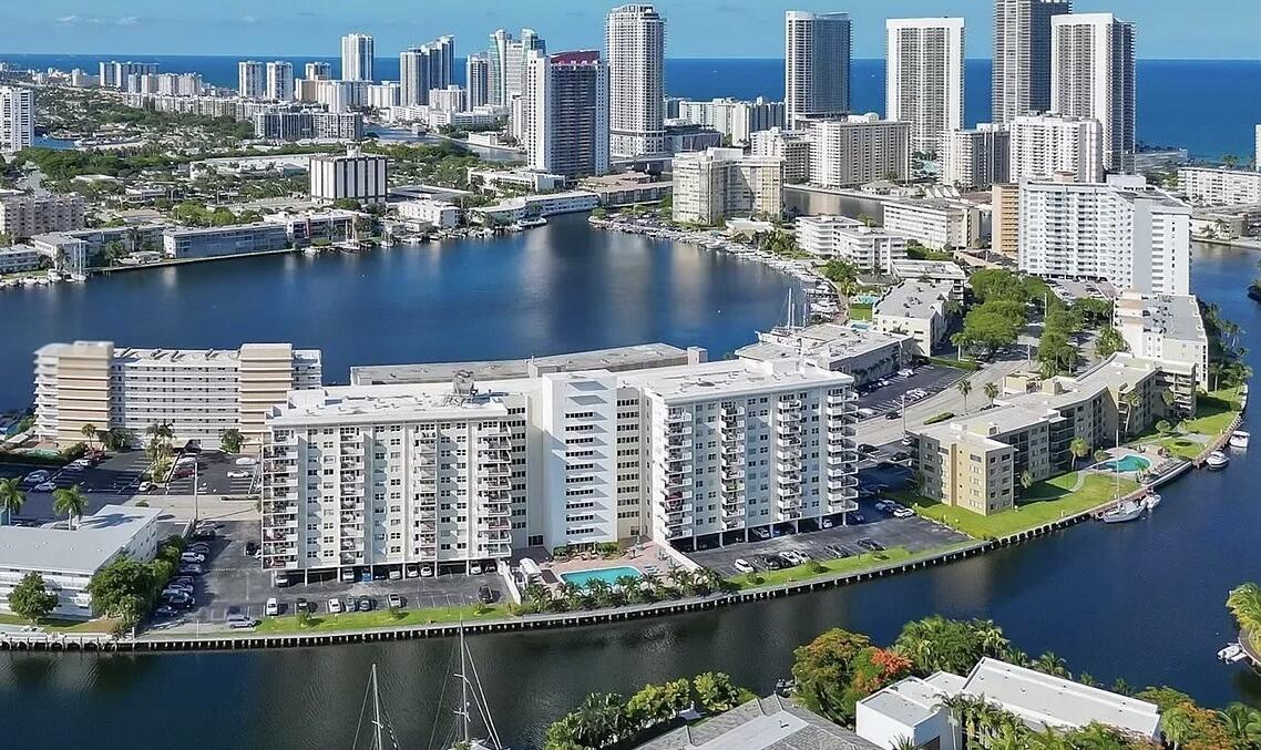 401 Golden Isles Drive 409