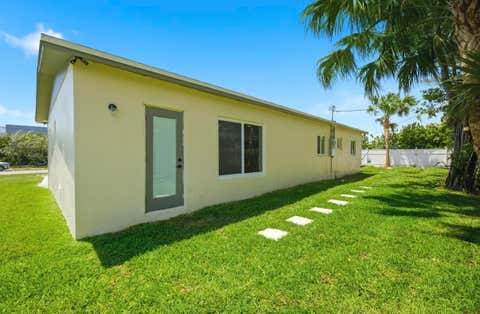 Tiny photo for 310 NW 4th Avenue, Deerfield Beach, FL 33441 (MLS # B26027191)