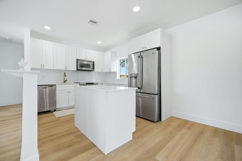 Tiny photo for 310 NW 4th Avenue, Deerfield Beach, FL 33441 (MLS # B26027191)