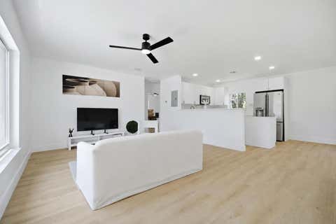 Tiny photo for 310 NW 4th Avenue, Deerfield Beach, FL 33441 (MLS # B26027191)