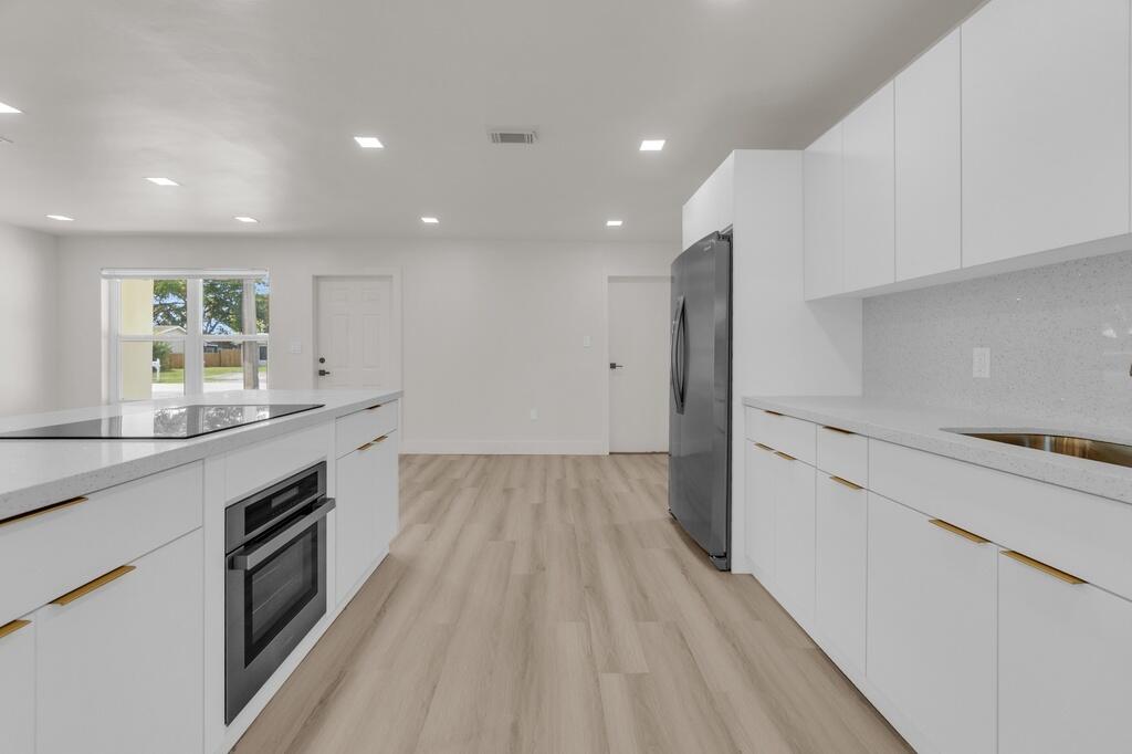 SUNRISE GOLF VILLAGE - Residential