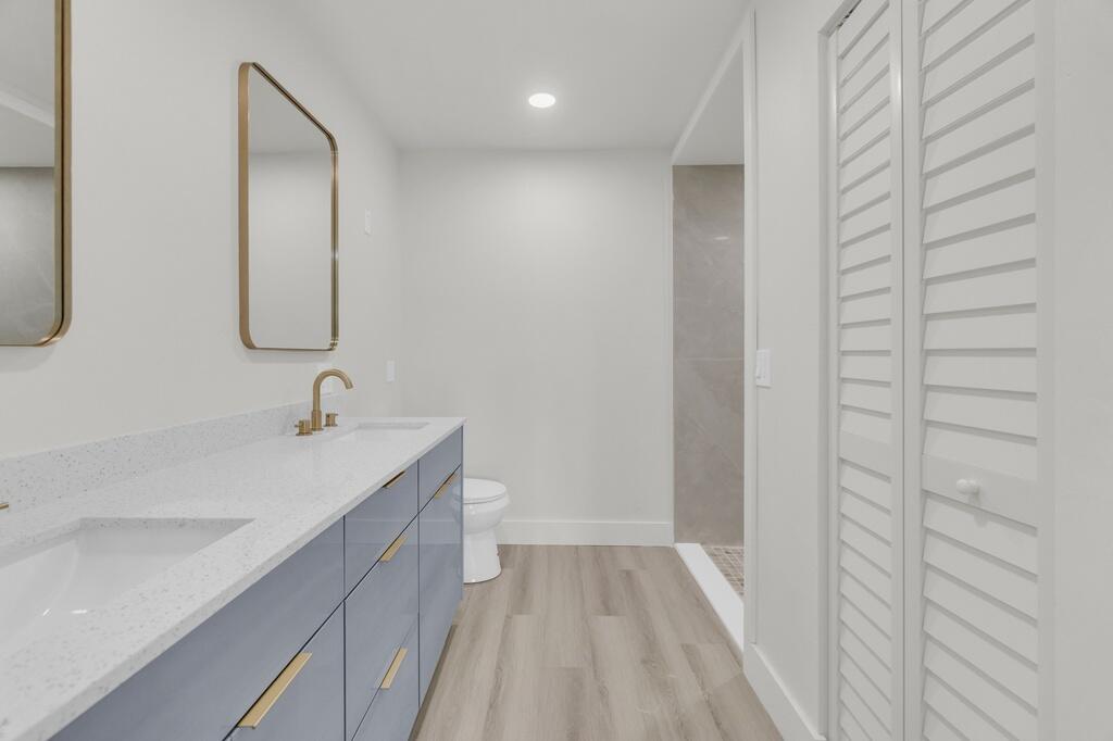 SUNRISE GOLF VILLAGE - Residential